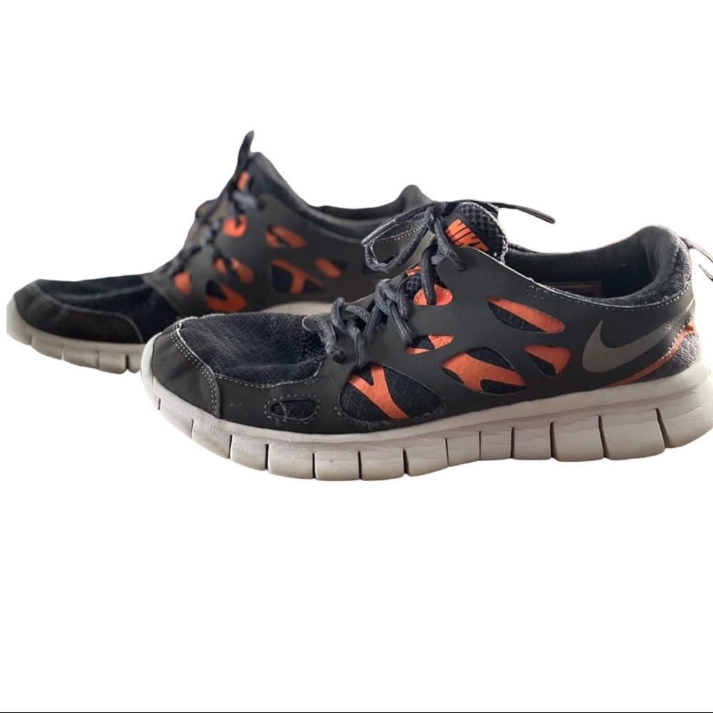Nike Free Run 2 Sneakers Tennis Shoes Youth Size 7 Orange Gray